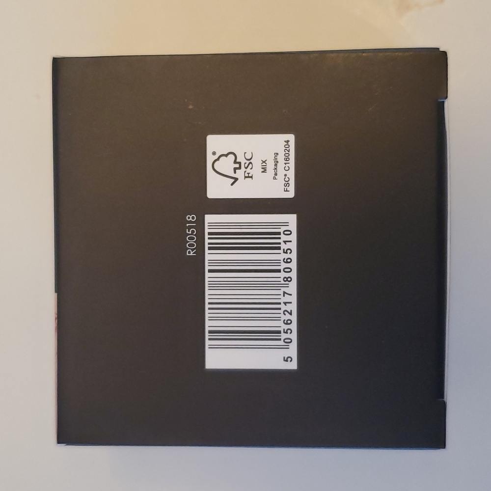 NIP Rodial Glass Powder - Loose Blurring Powder - Picture 6 of 6